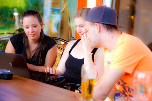 AMS, WAFF Förderungen für Sprecherinnen