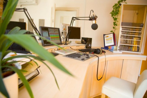 Das kleine Radiostudio mit der Technik der Großen